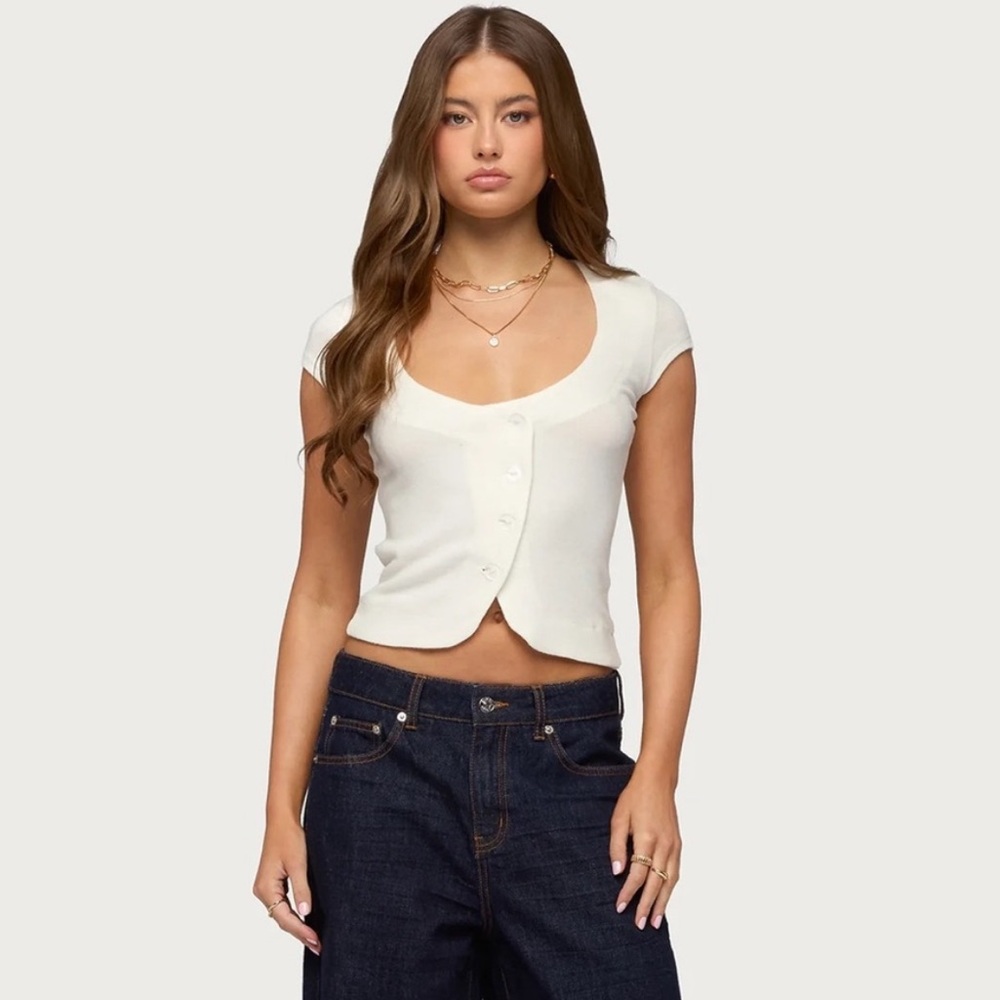 Edikted Blanca Asymmetric Knit Top